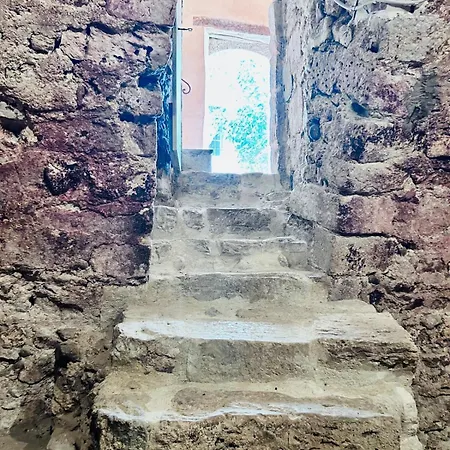 بيت للعطل Charming 17th-century Presbytery *