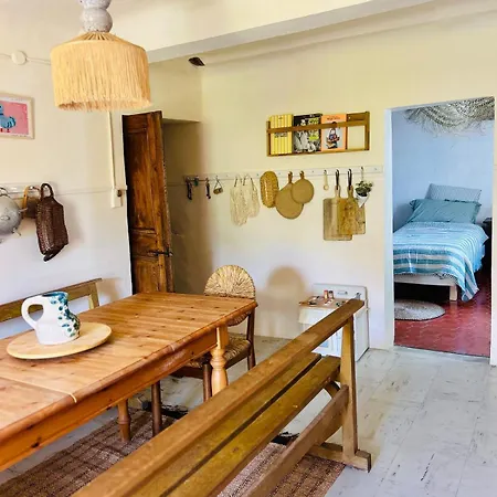 Dom wakacyjny Charming 17th-century Presbytery Saint-Laurent-du-Verdon