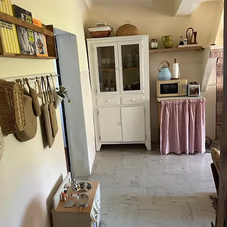 Charming 17th-century Presbytery Saint-Laurent-du-Verdon