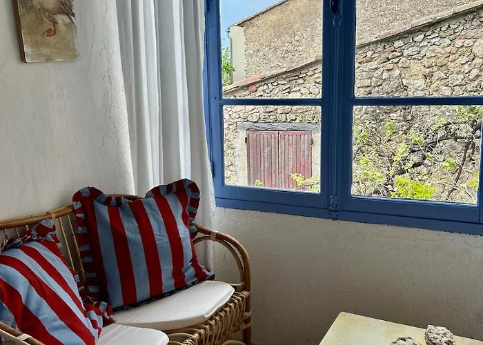 Charming 17th-century Presbytery Saint-Laurent-du-Verdon