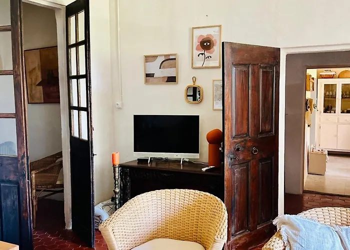 Prázdninový dům Charming 17th-century Presbytery Saint-Laurent-du-Verdon